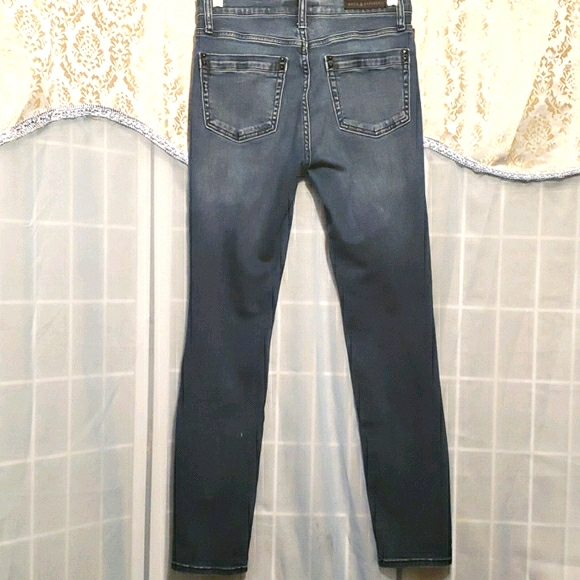 ROCK & REPUBLIC DISTRESSED SKINNY JEANS SZ 8 - Picture 7 of 8